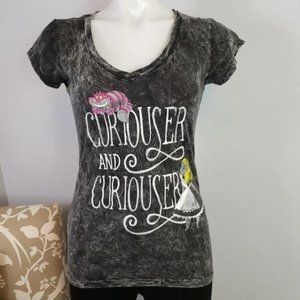 y Alice in Wonderland gray wash t
